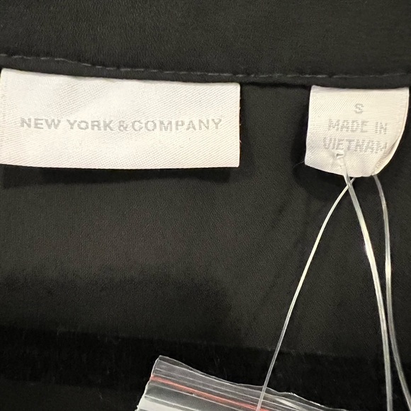 NWT NEW YORK & COMPANY- Black Work Long Sleeve Blouse Sz S - Picture 3 of 3
